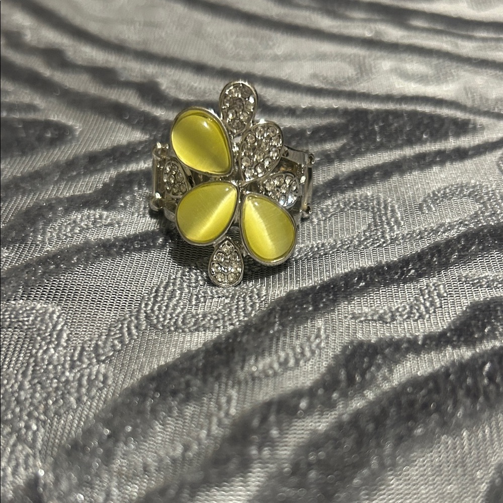 Yellow Crystal Ring - Women Jewelry. Can fit any size! It’s stretchy😆